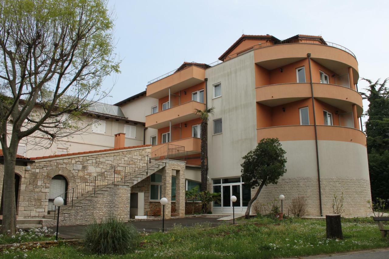 Hotel Minerva Medulin Exterior photo