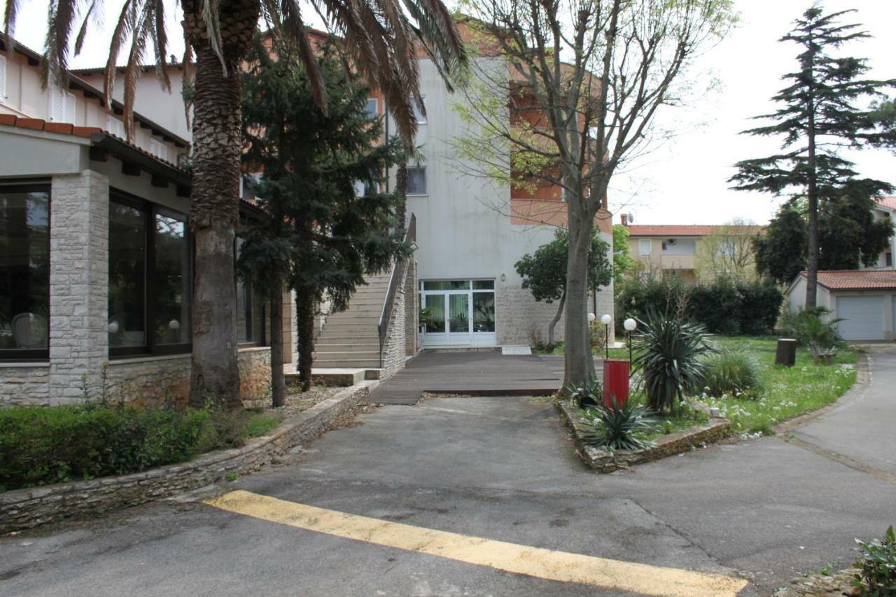 Hotel Minerva Medulin Exterior photo